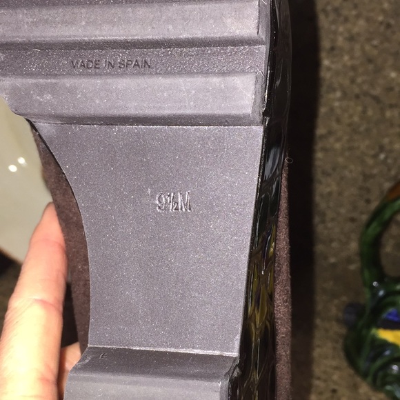 Donald Pliner Brown Suede platform loafer 9.5 - Picture 6 of 10